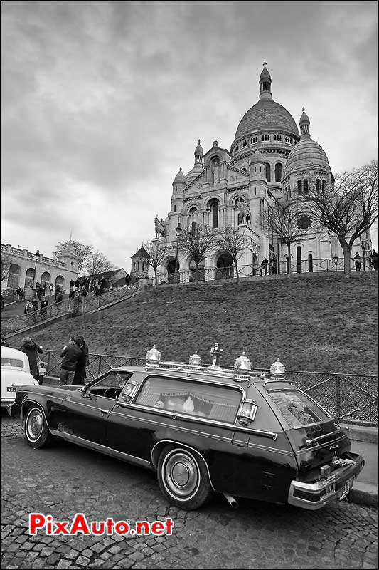 traversee de paris corbillard chevrolet 